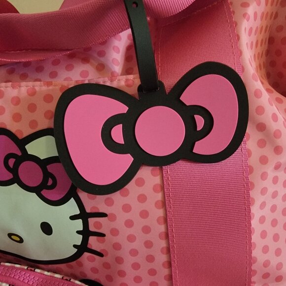 Hello Kitty Duffle 3 Piece Set (Duffle bag, bum bag, and bow luggage tag) - Picture 6 of 11